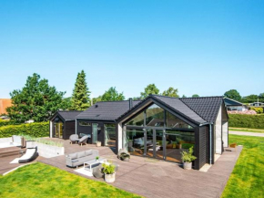 8 person holiday home in Hejls